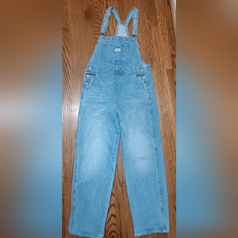 Levis Overalls Medium